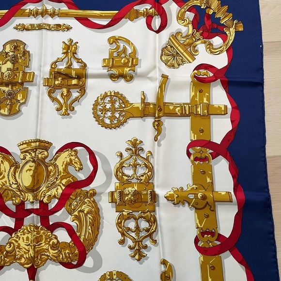 Preloved Hermes Ferronnerie 90cm silk scarf by Caty De Savigny - Picture 8 of 11